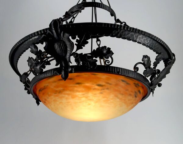 Suspension en Fer Forgé et Pâte de Verre, Art Nouveau / Art Déco, Début XXe