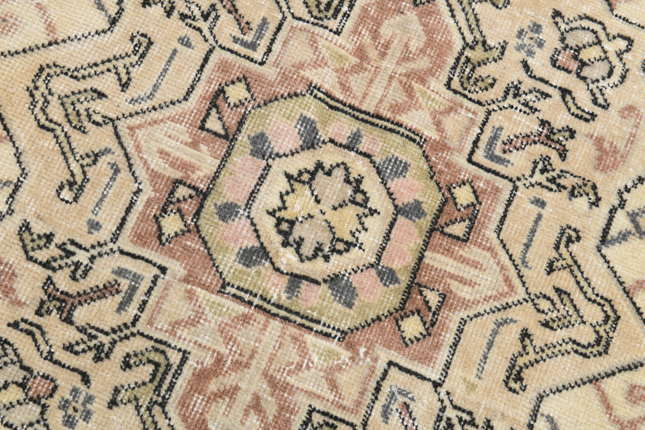 6x10 Classic Beige & Black Vintage Rug, 193x317Cm