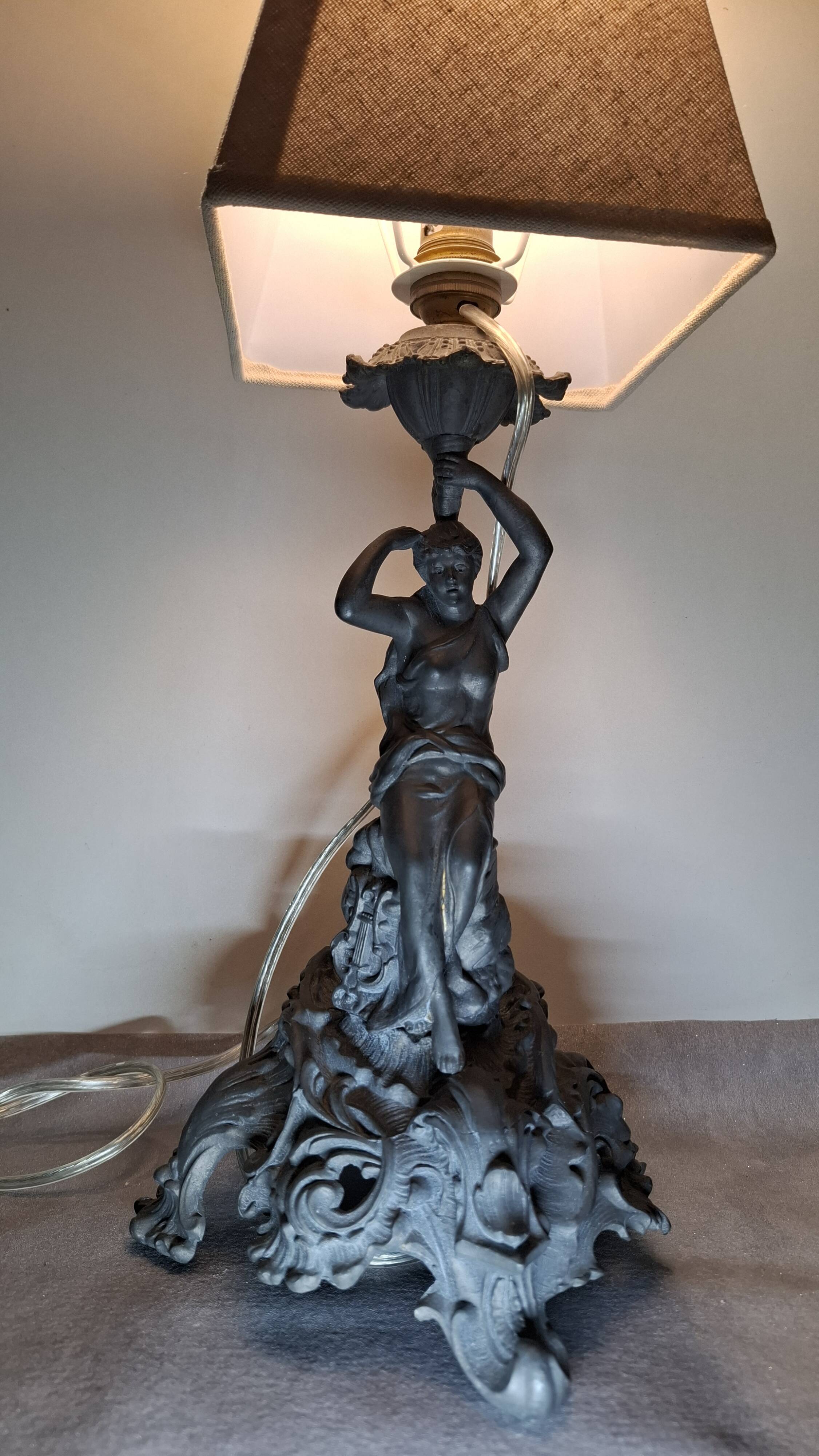 Lampe  Art Nouveau / néoclassique