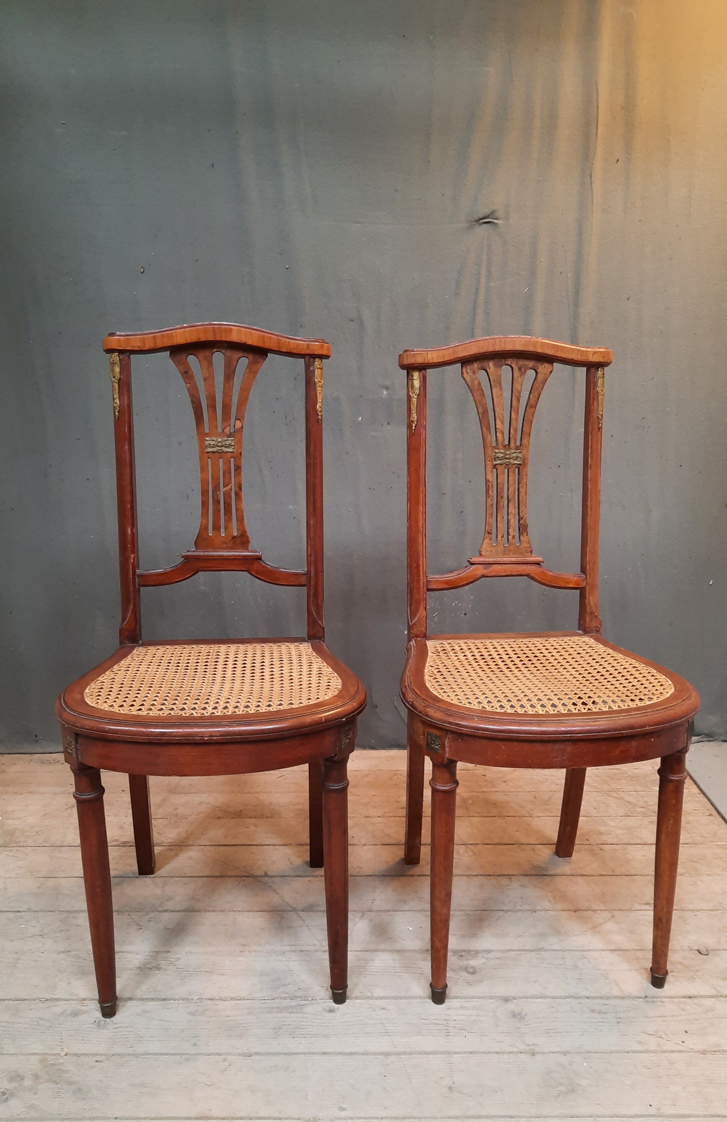 Pair ef chair canées 1930