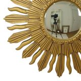 Miroir vintage Sunburst convexe en résine dorée