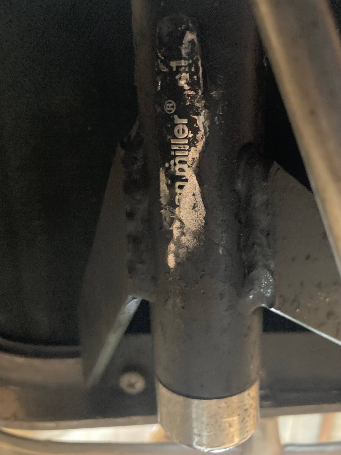 Eames EA 117 office chair