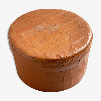 Mi-siècle marron rond patchwork cuir pouf banc, vintage