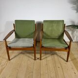 Pair of mid-century modern Danish armchairs in teak with customisable cushions – 1960