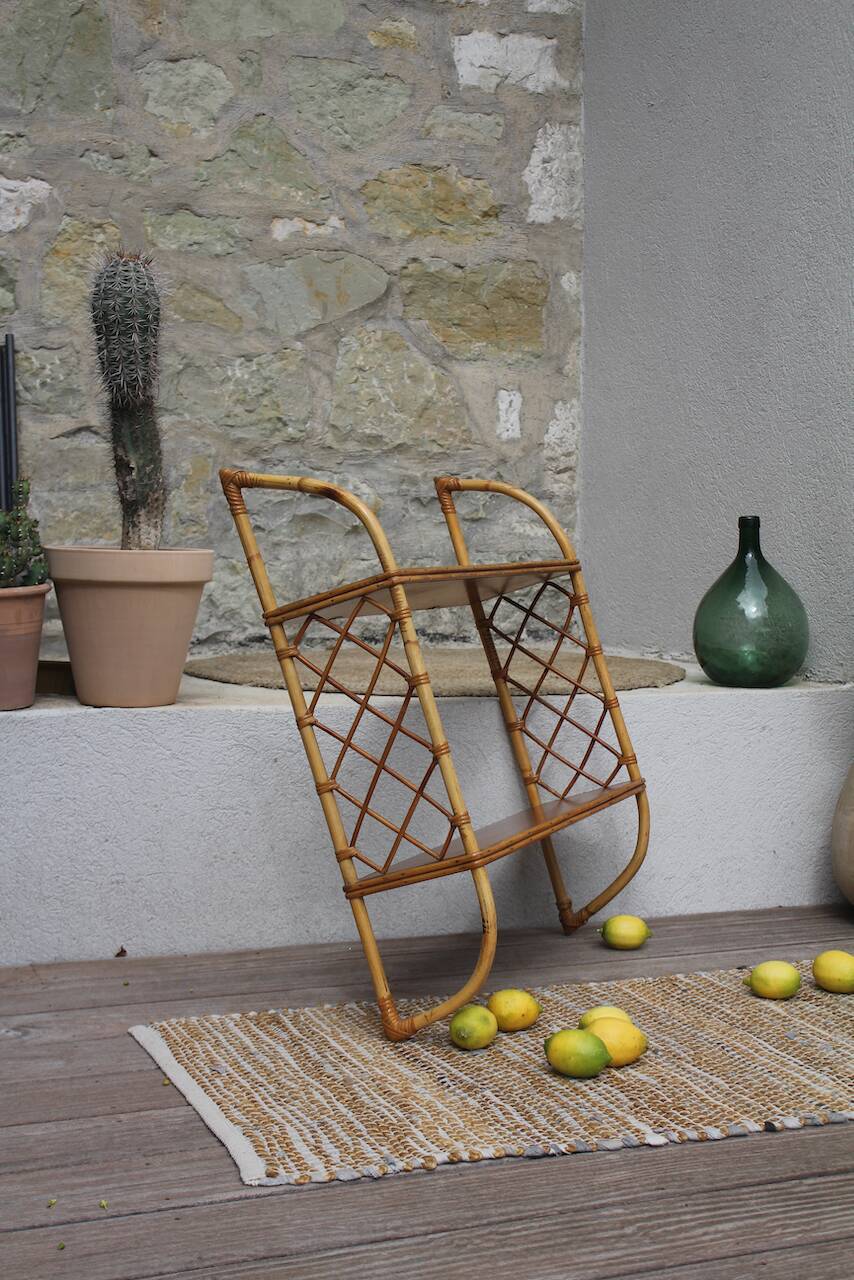 Etagère murale vintage en bois et rotin