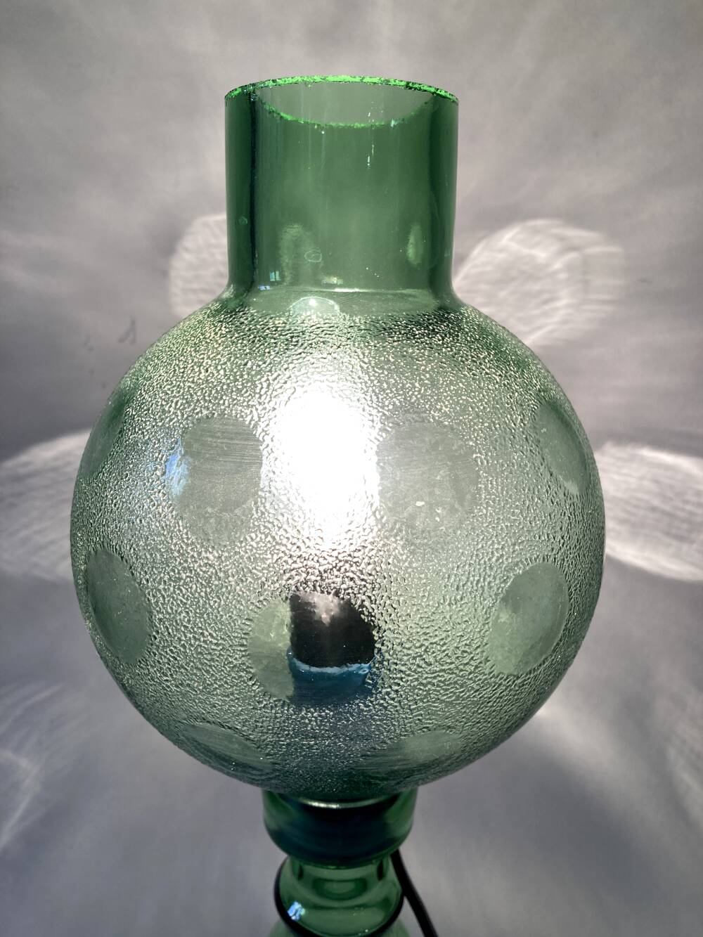 Cevin lamp in green glass