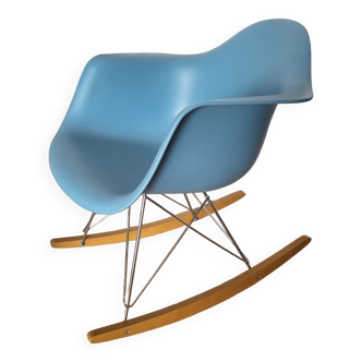 Rocking chair RAR Eames par Vitra