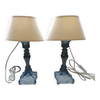 Paire de lampes en verre bleuté