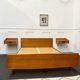 Lit 2 places vintage et tables de nuit