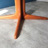 Baumann round extensible table with extensions