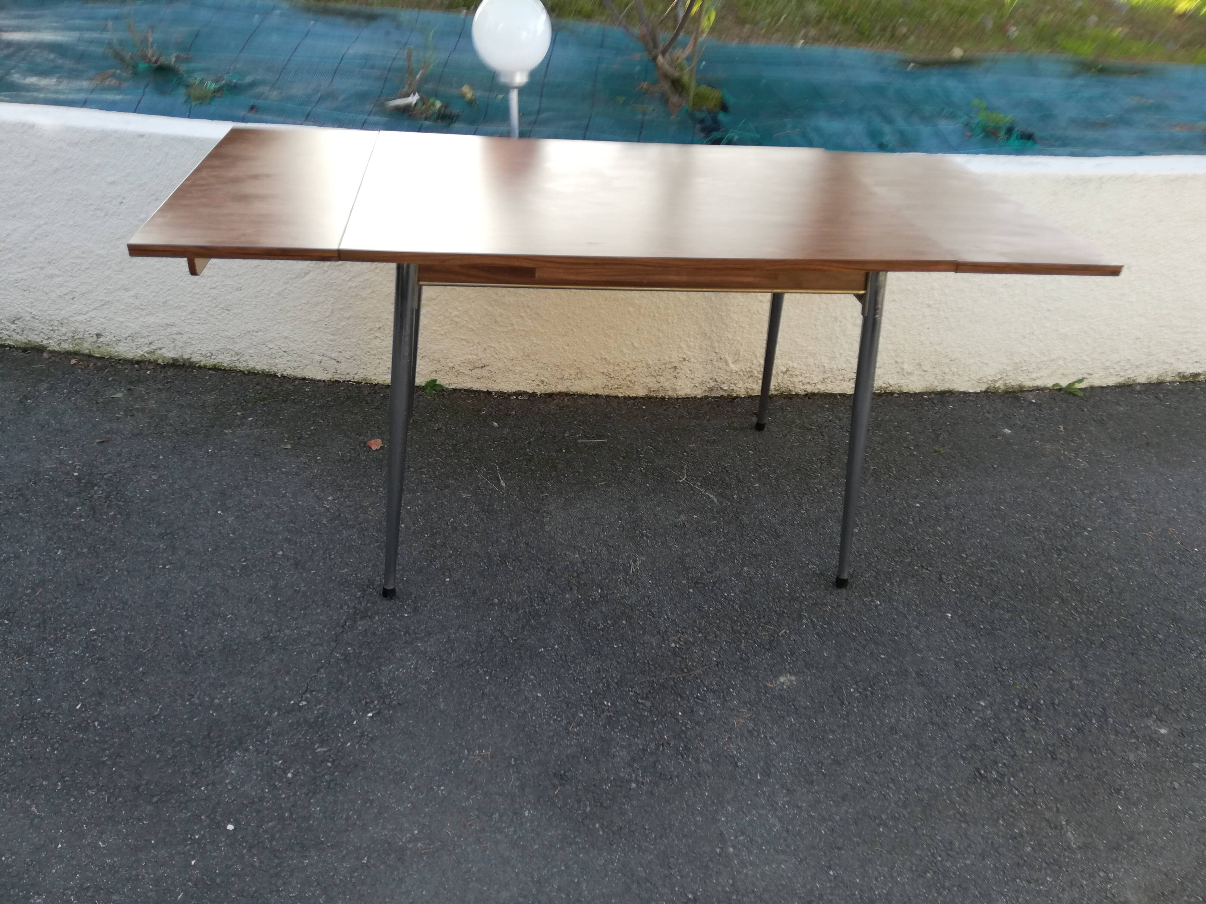 Formica table