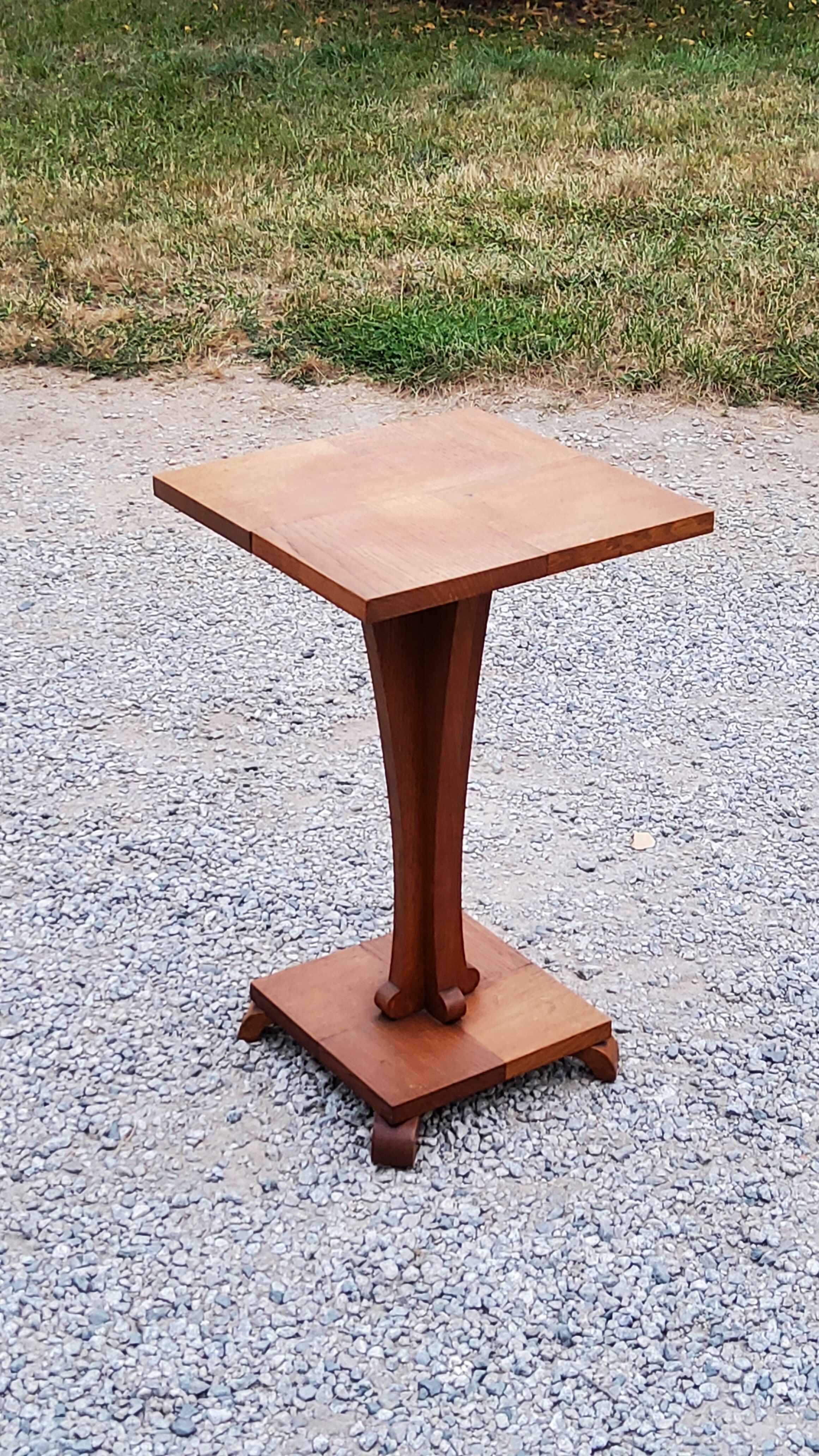 Side table pedestal table of the 50s in solid oak