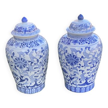 Pair of large vintage Chinese ceramic vases from the 1980s, oriental potiches.