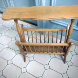 Vintage tablet magazine holder