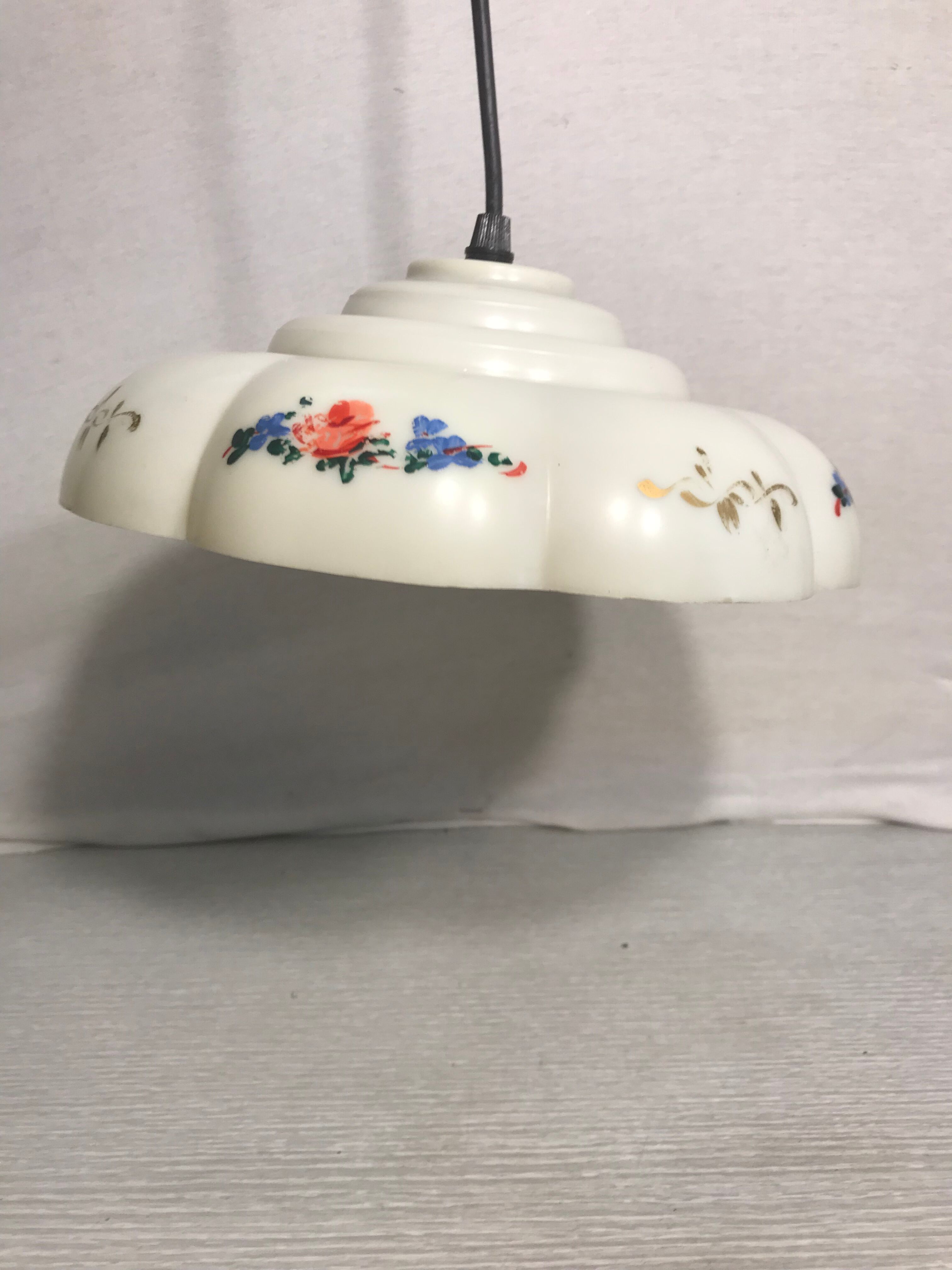 Hanging ancient bakelite white drawing flowers kitchen years 70 vintage
