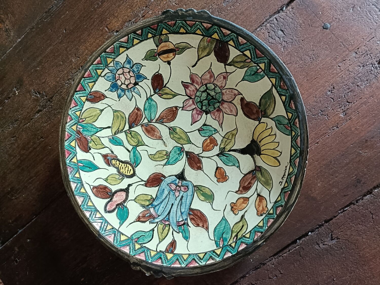 Vallauris dish signed Jérôme Massier