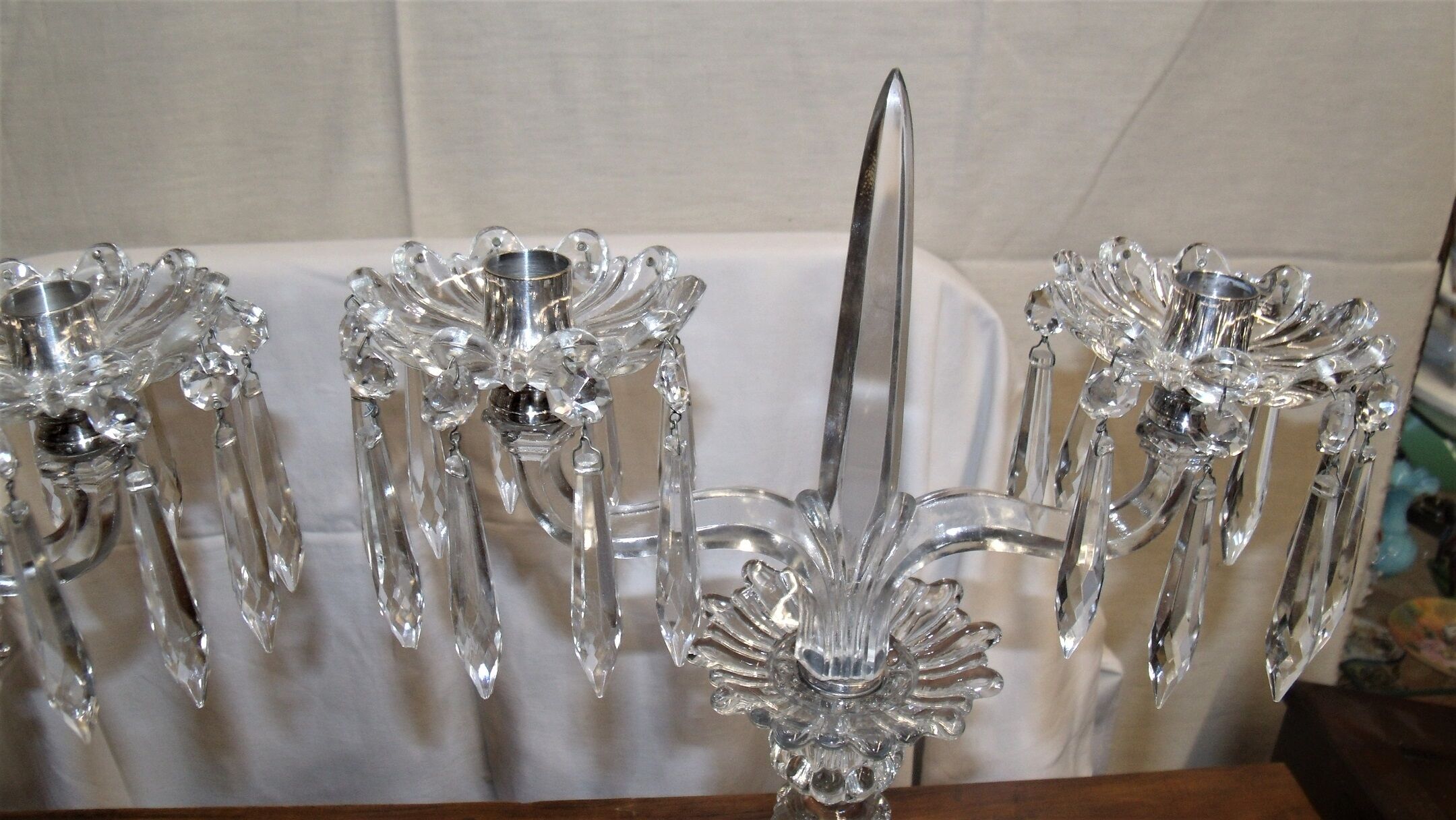 Pair of girandoles chandeliers to pendants