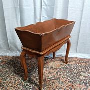 Jardinière style Louis XV en noyer