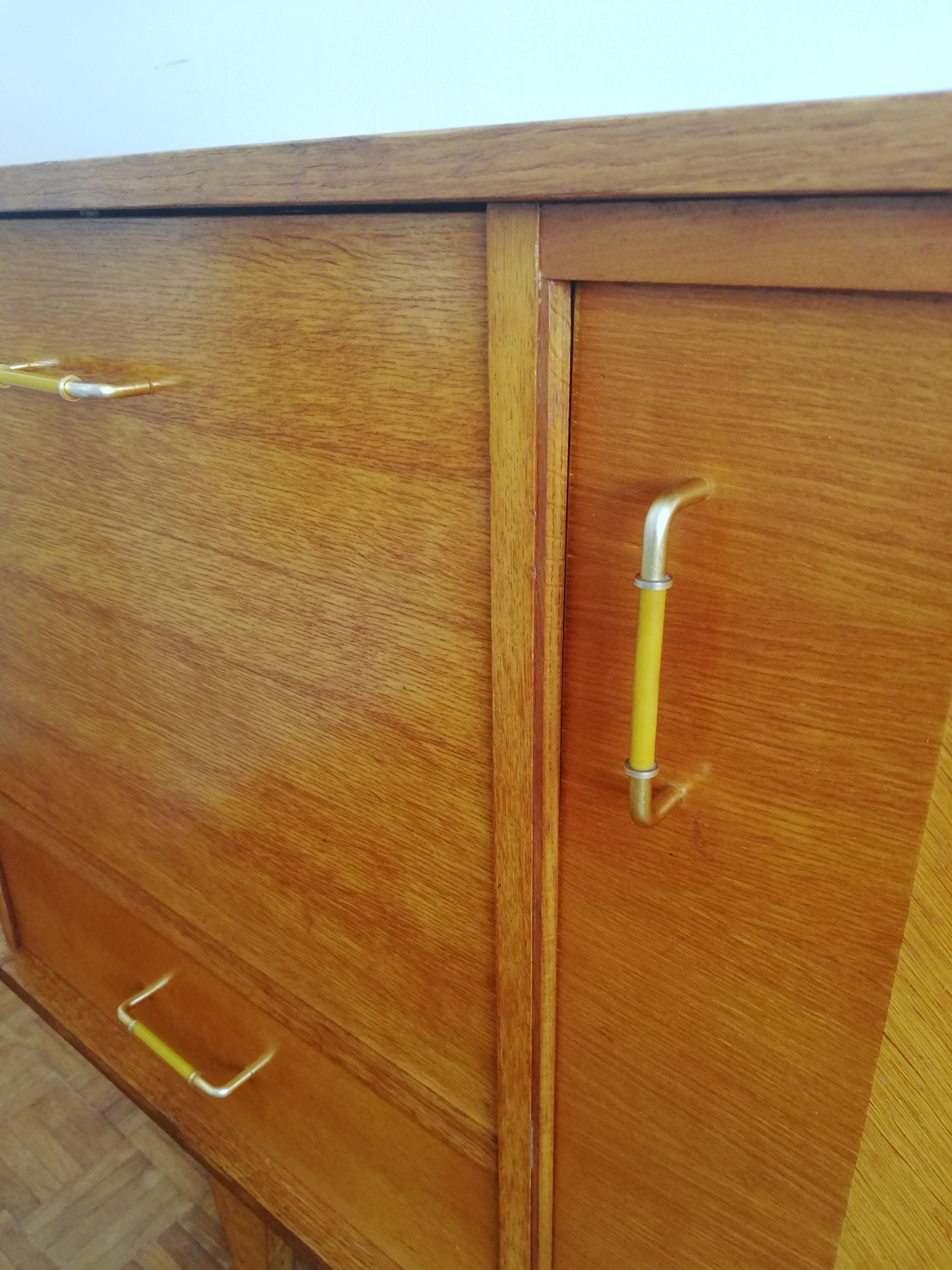 Light oak line-up 60s