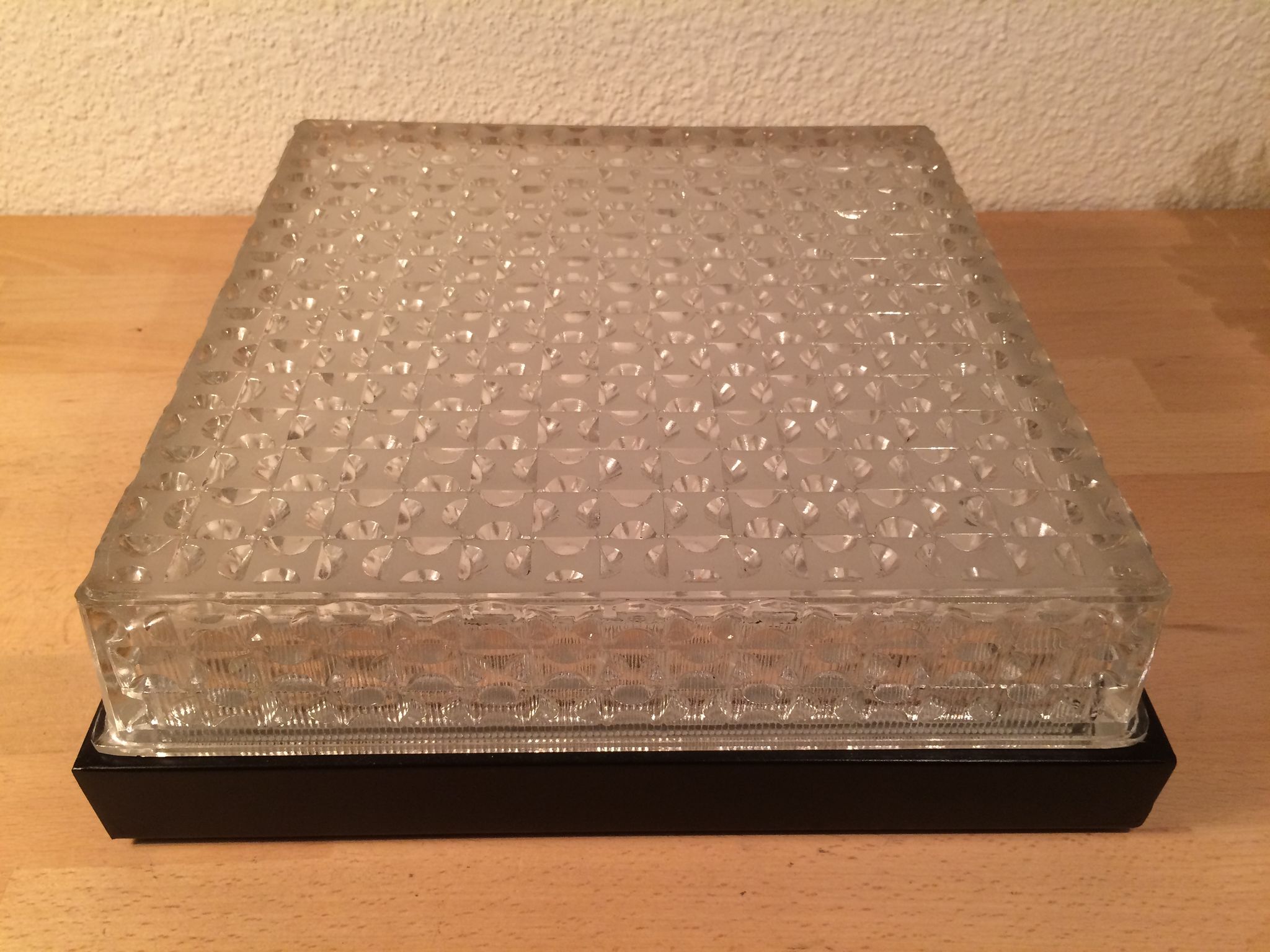 Applique Holophane carrée 31 cm verre ciselé années 50, plafonnier