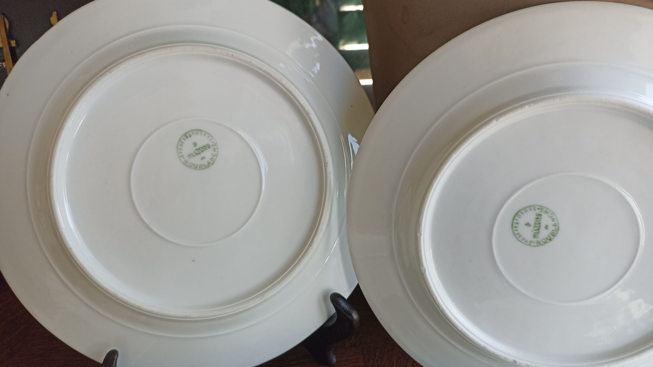 6 Villedieu porcelain dessert plates