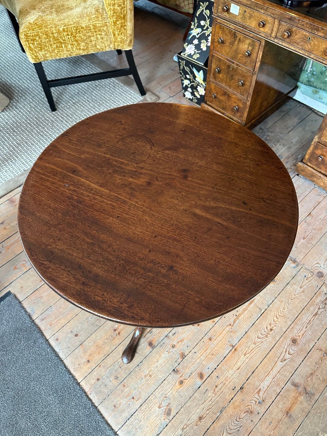 Antique side table / tilt top table