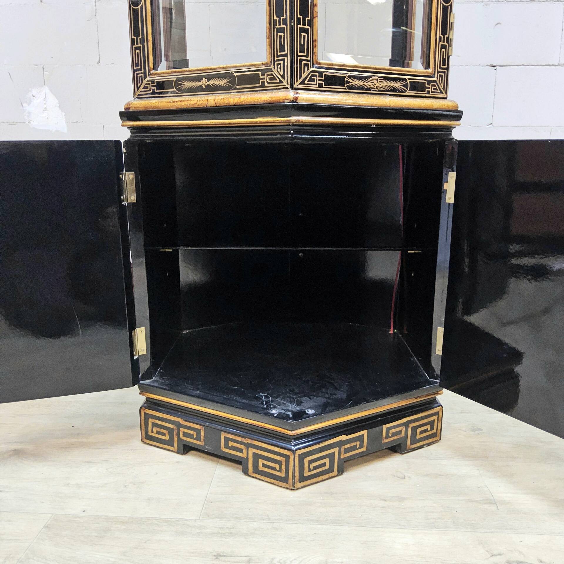 Vitrine chinoise vintage toit pagode (éclairage) asiatique