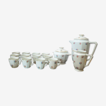 Service à thé en porcelaine à motifs de fleurs signé Muguet CH-R France