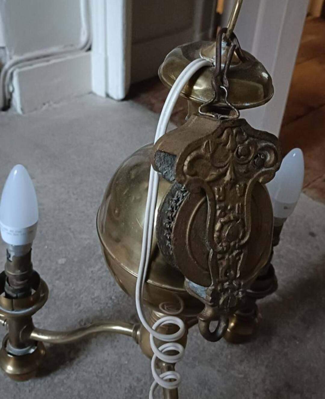 Lustre en laiton vintage
