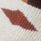 Beni Ourain Berber rug, handwoven in traditional style, size 100 x 200 cm.