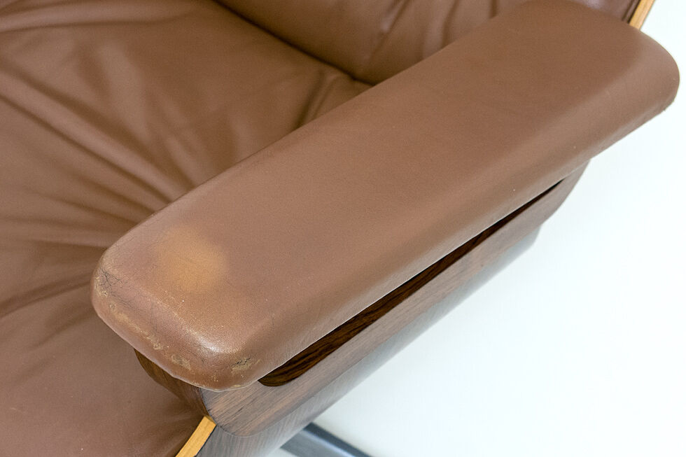 Lounge chair and ottoman leather and bentwood 60/70