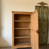 Petite armoire ancienne