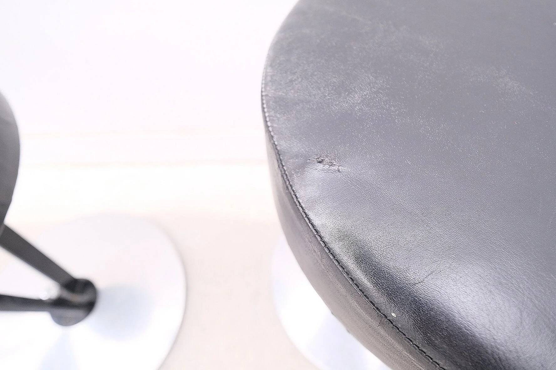 Set of 4 stools Model "Dry Martin" by Pedro Miralles for Akaba in metal and leather, 1980