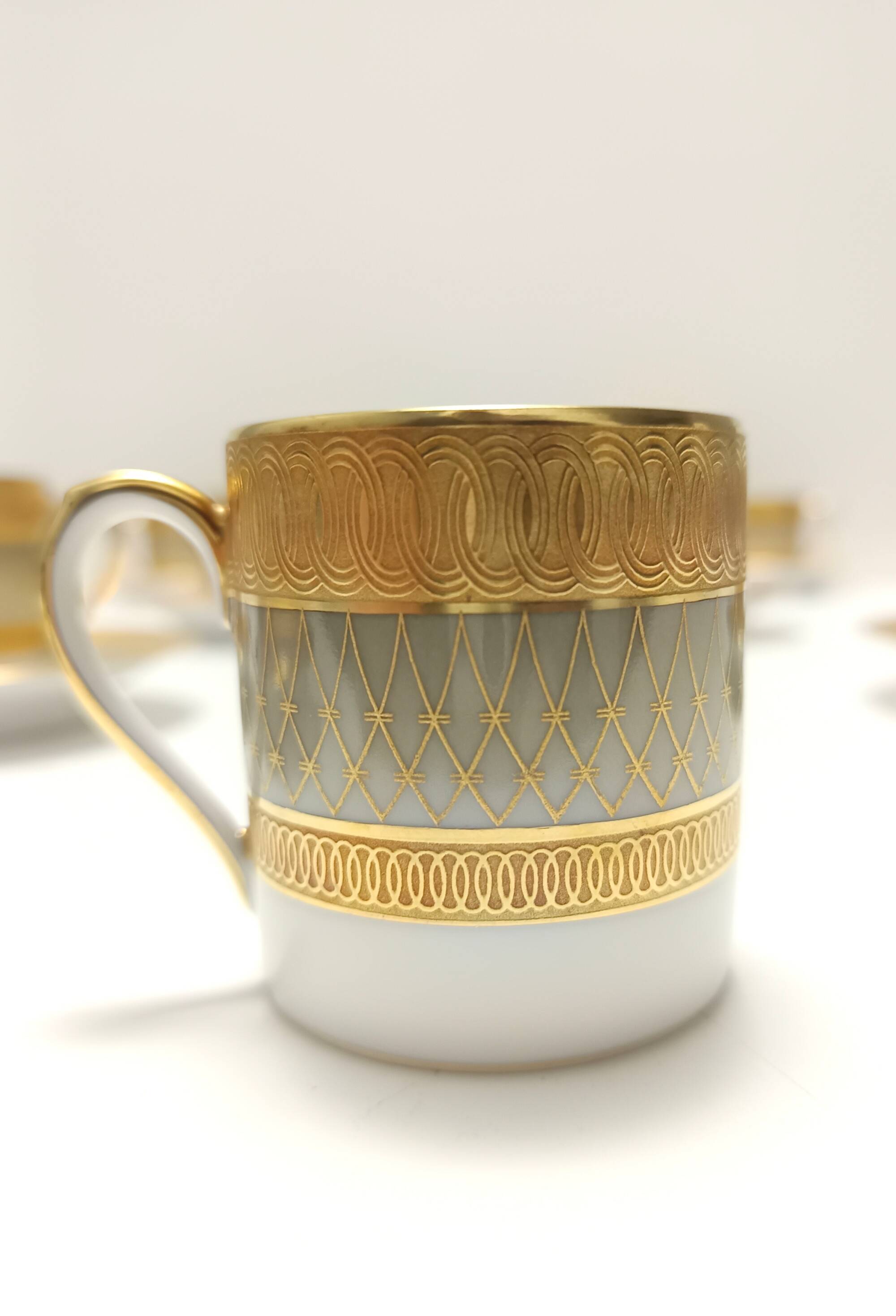 Set of Eleven Porcelain and Pure Gold Coffee Cups by Hutschenreuther, Germa