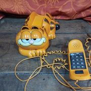 Vintage: 1981 Garfield Phone with Eyes That Open and Close