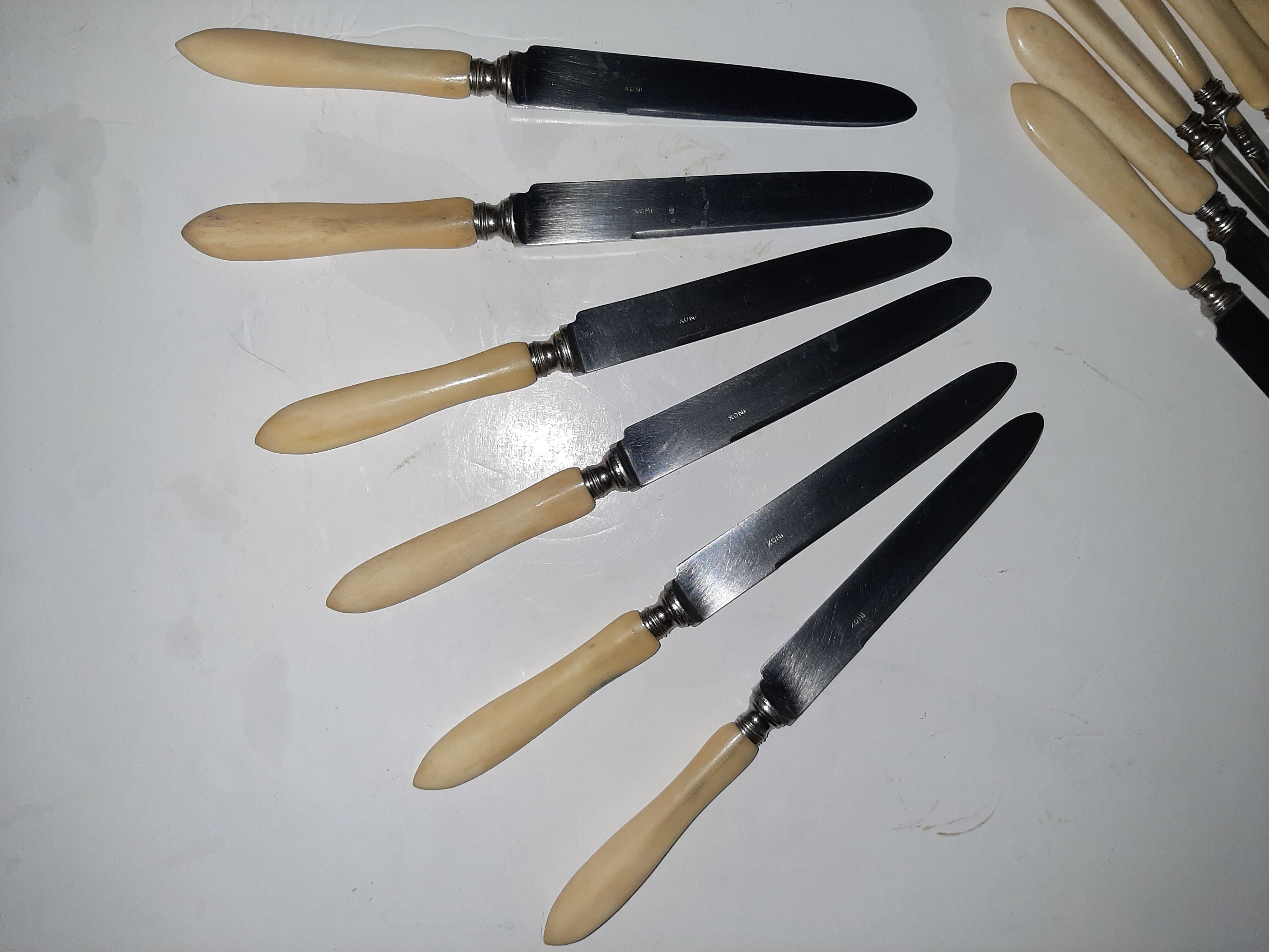 2x6 old knives handle normal bones and cheese/desserts