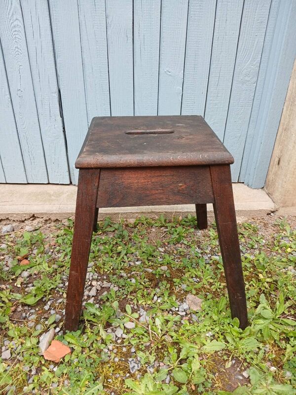 2 tabourets d'atelier anciens en bois