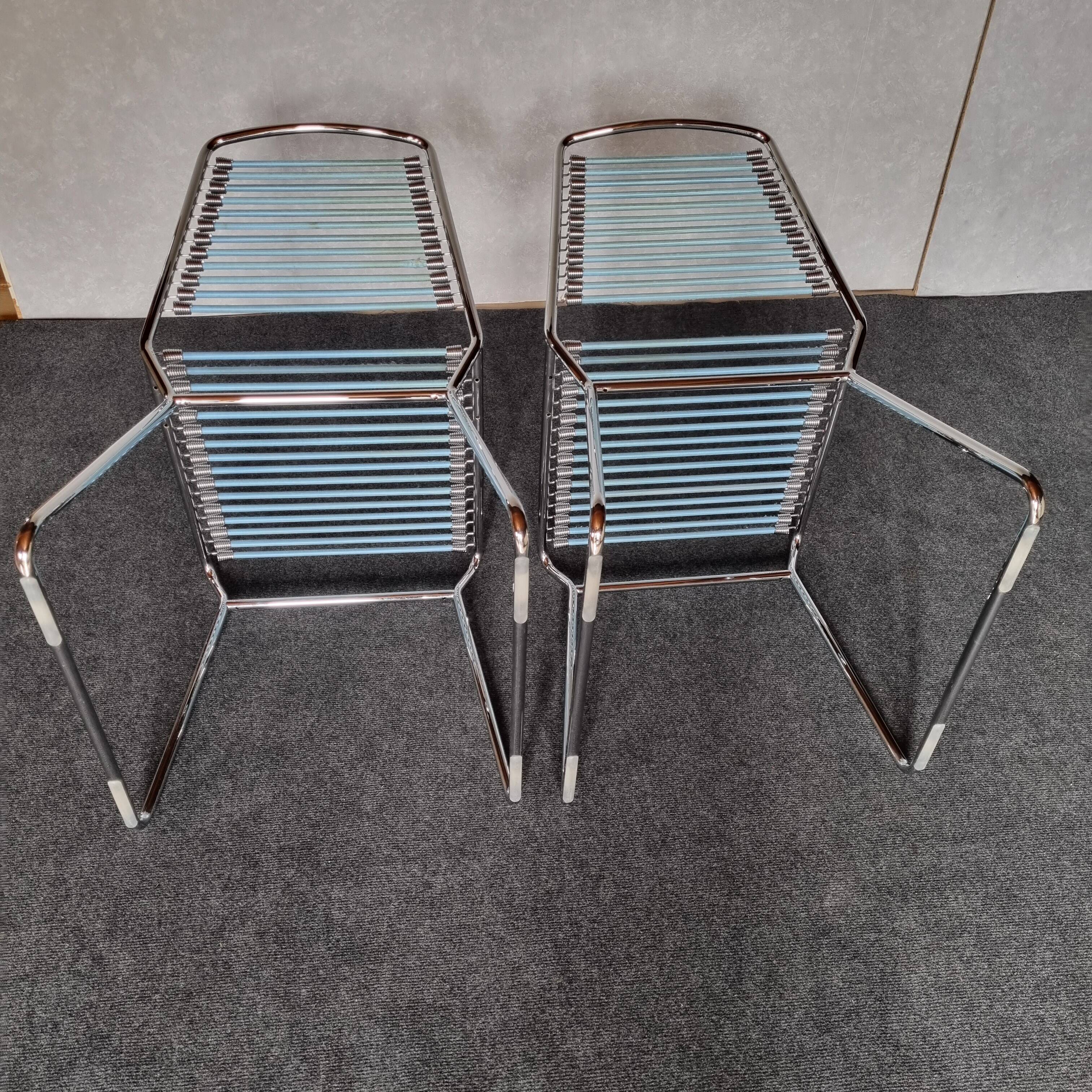 Set of 2 vintage chairs