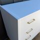 Commode pieds compas