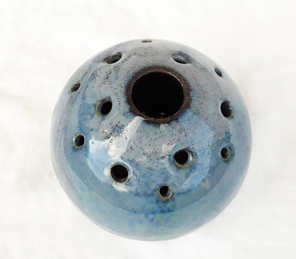 Ceramic flower vase