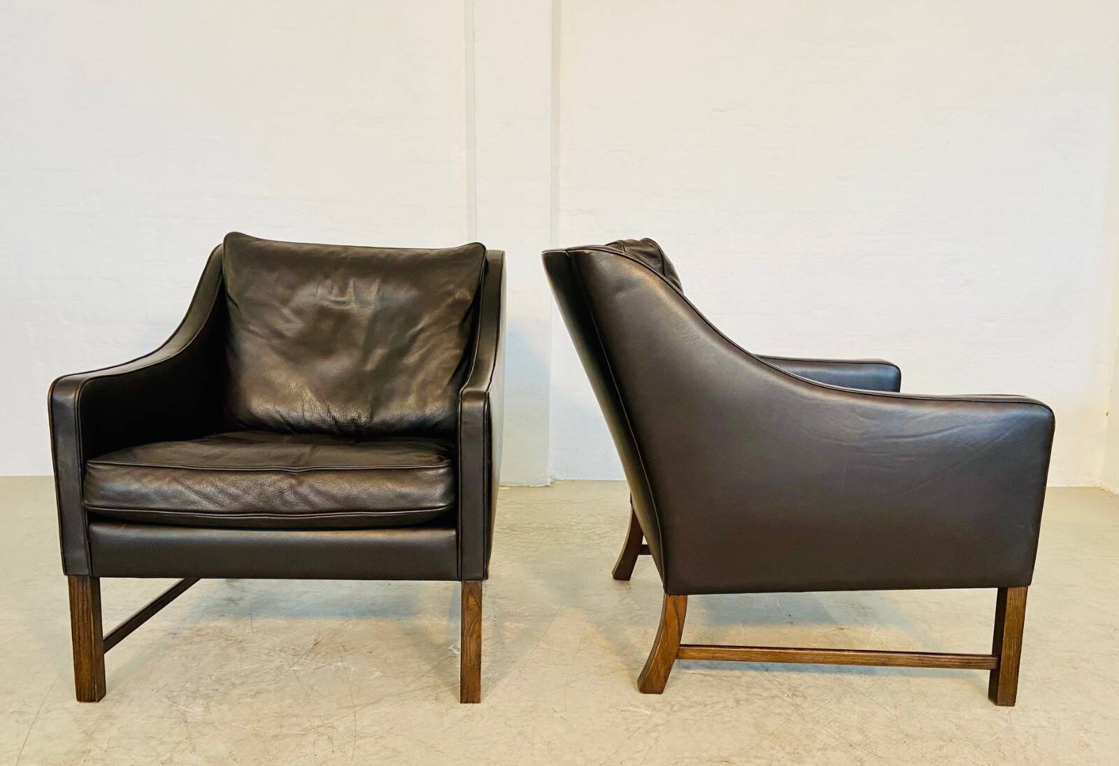 Fauteuils en cuir et palissandre de Fredrik Kayser des années 50 – cuir marron