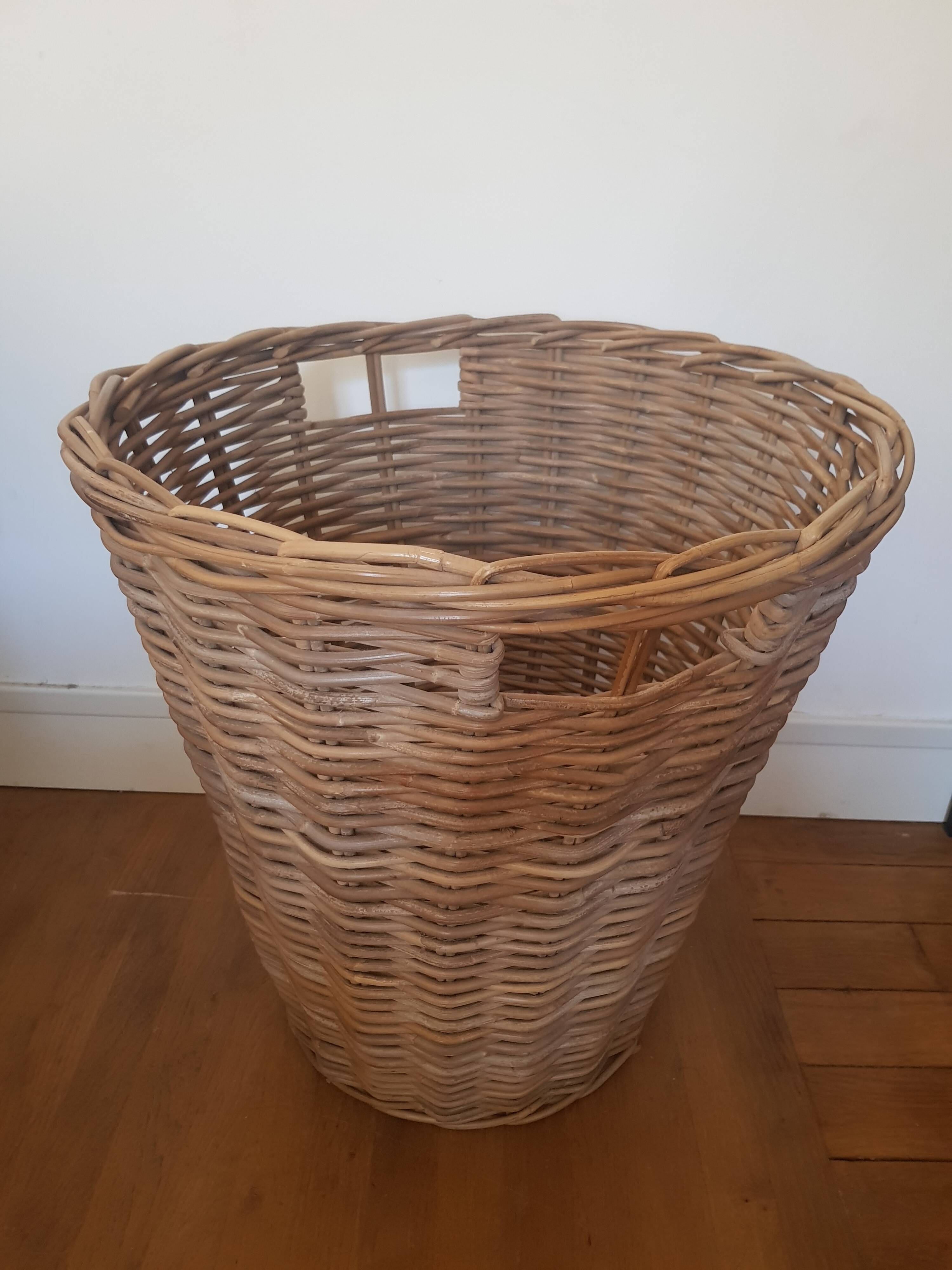 Rattan laundry basket