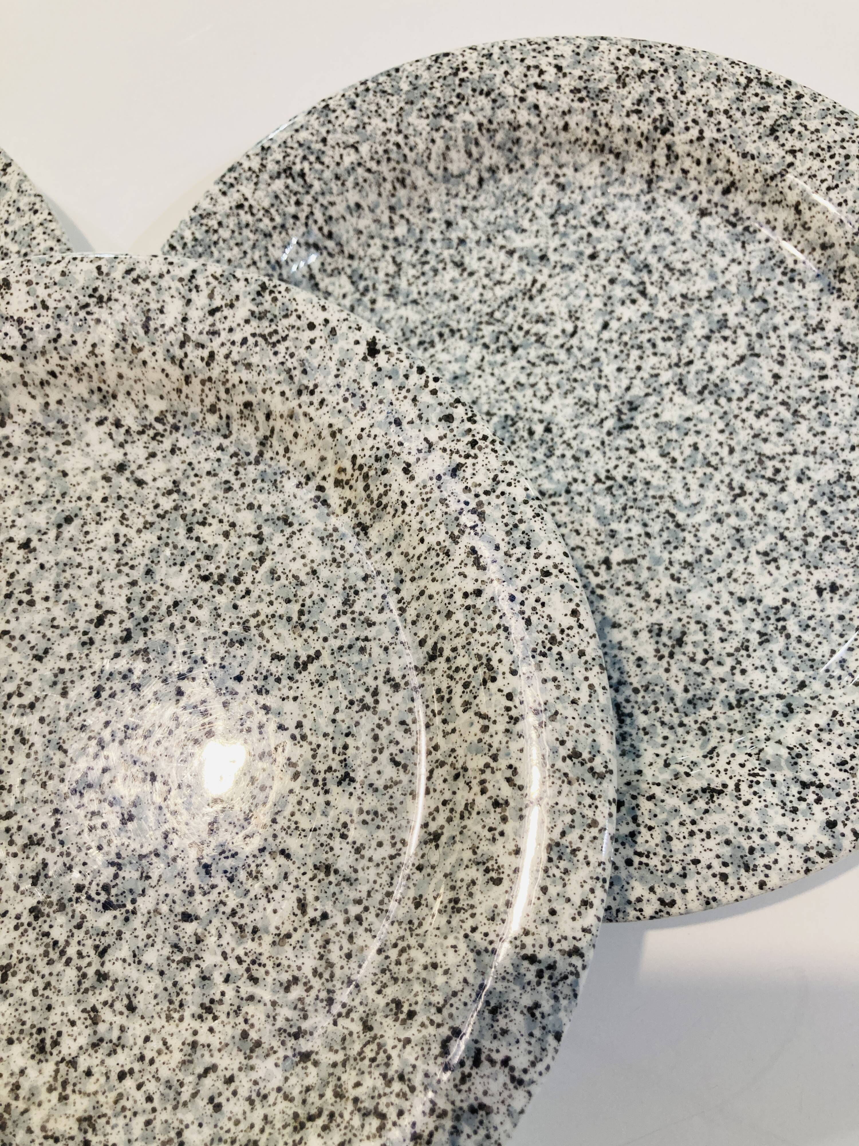 4 plates Quadrifoglio Italy speckled black and blue