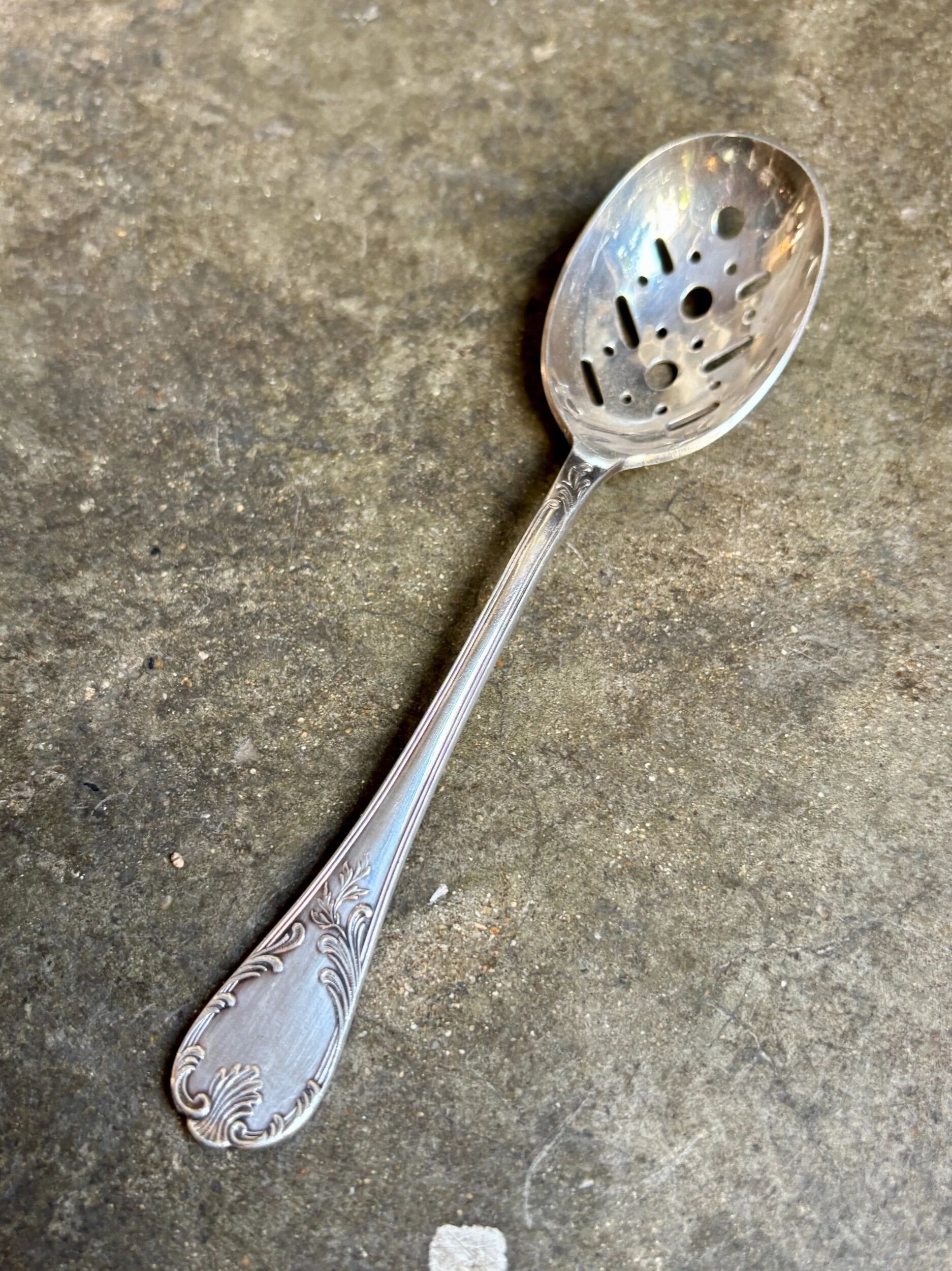 Cuillère de service ajourée Christofle en métal argenté