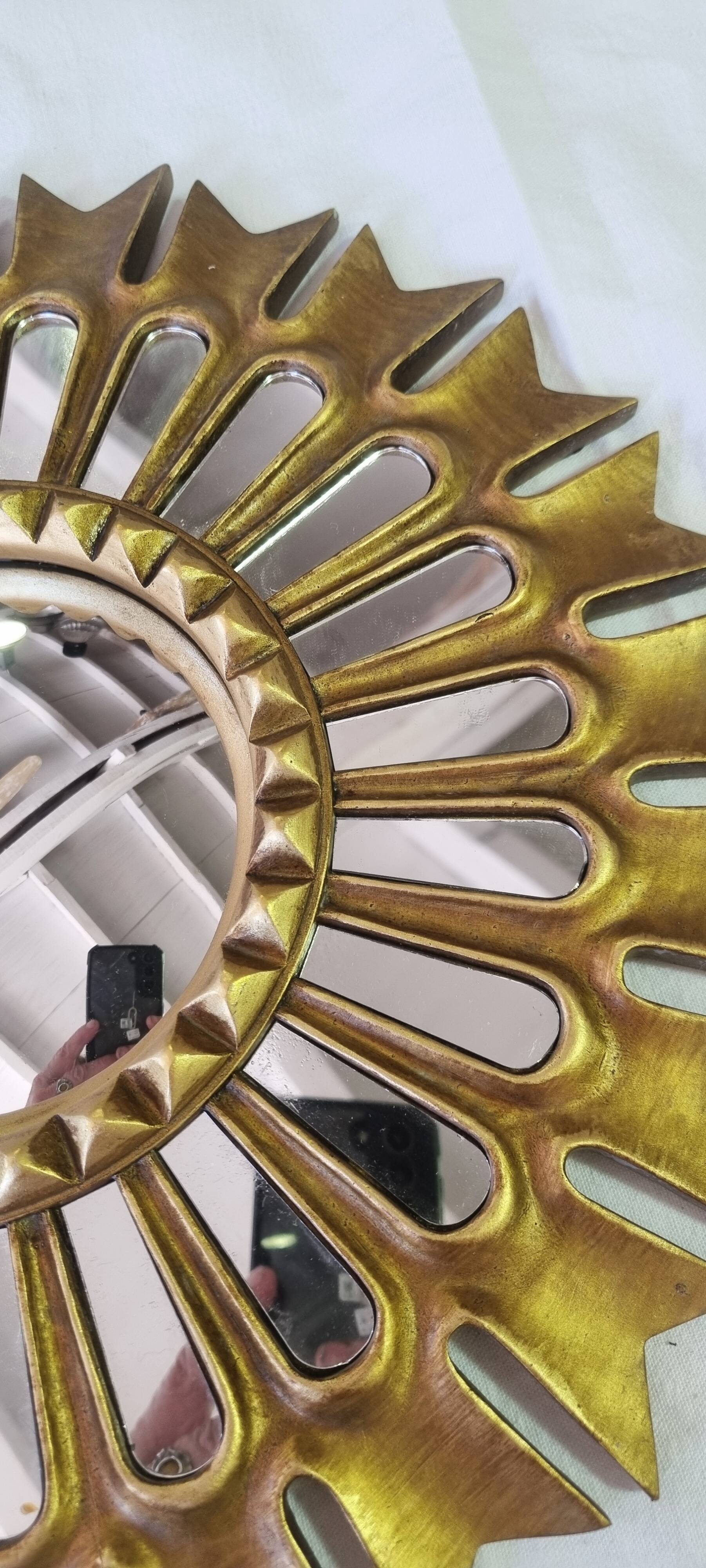 Faceted witch mirror