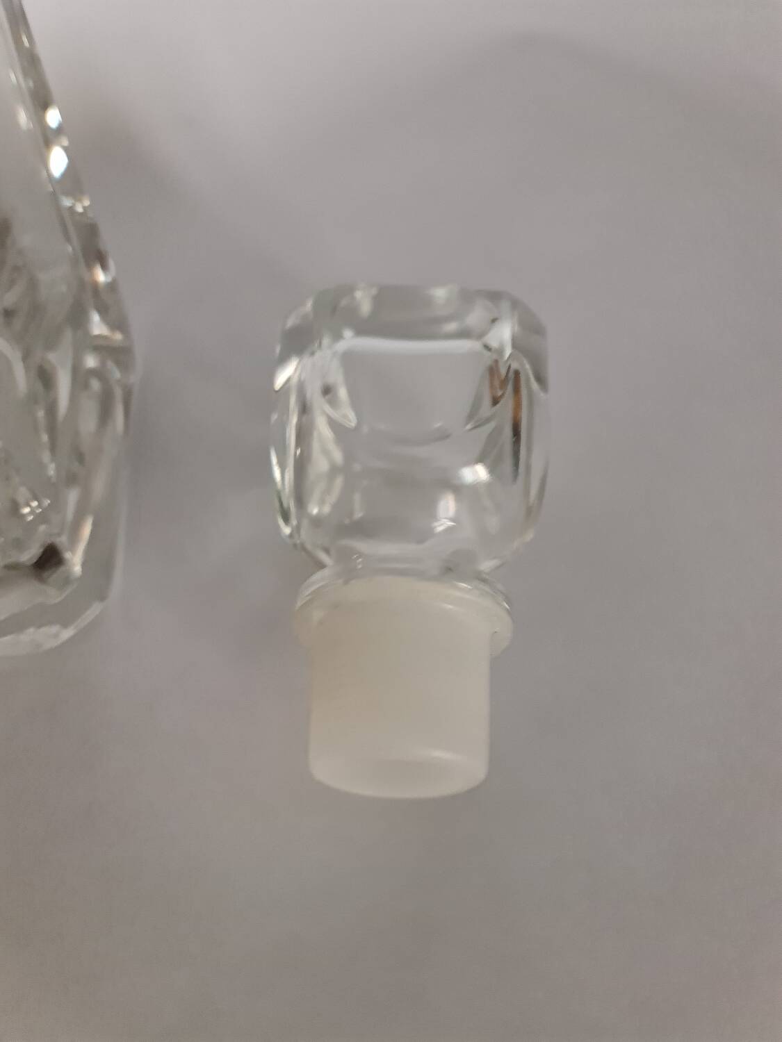 Luigi Bormioli decanter Italian designator