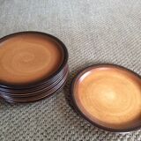 Série de 10 assiettes plates en grès