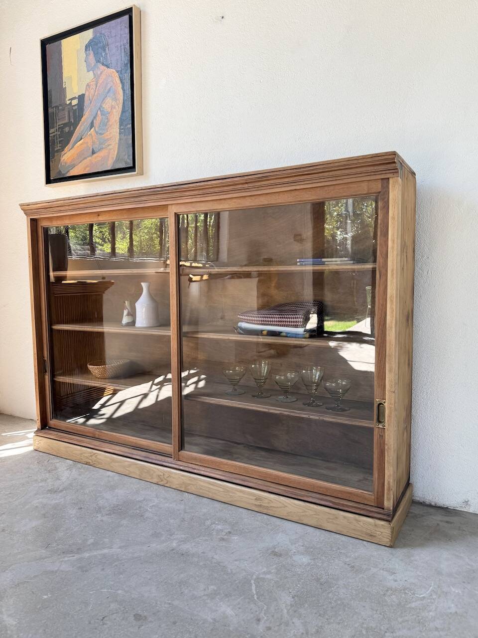 Enfilade vitrée en chêne, années 50
