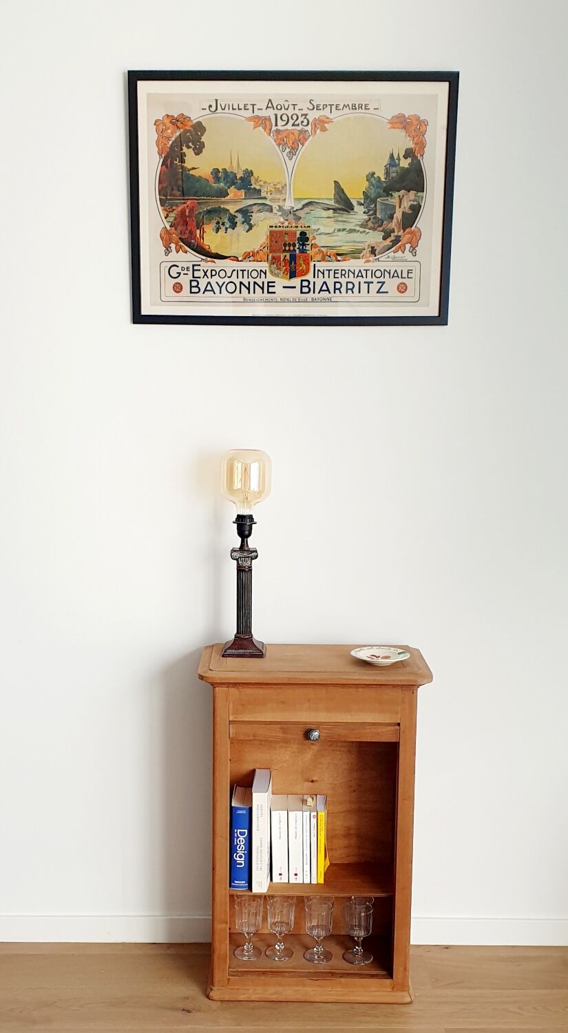 Wooden curtain cabinet