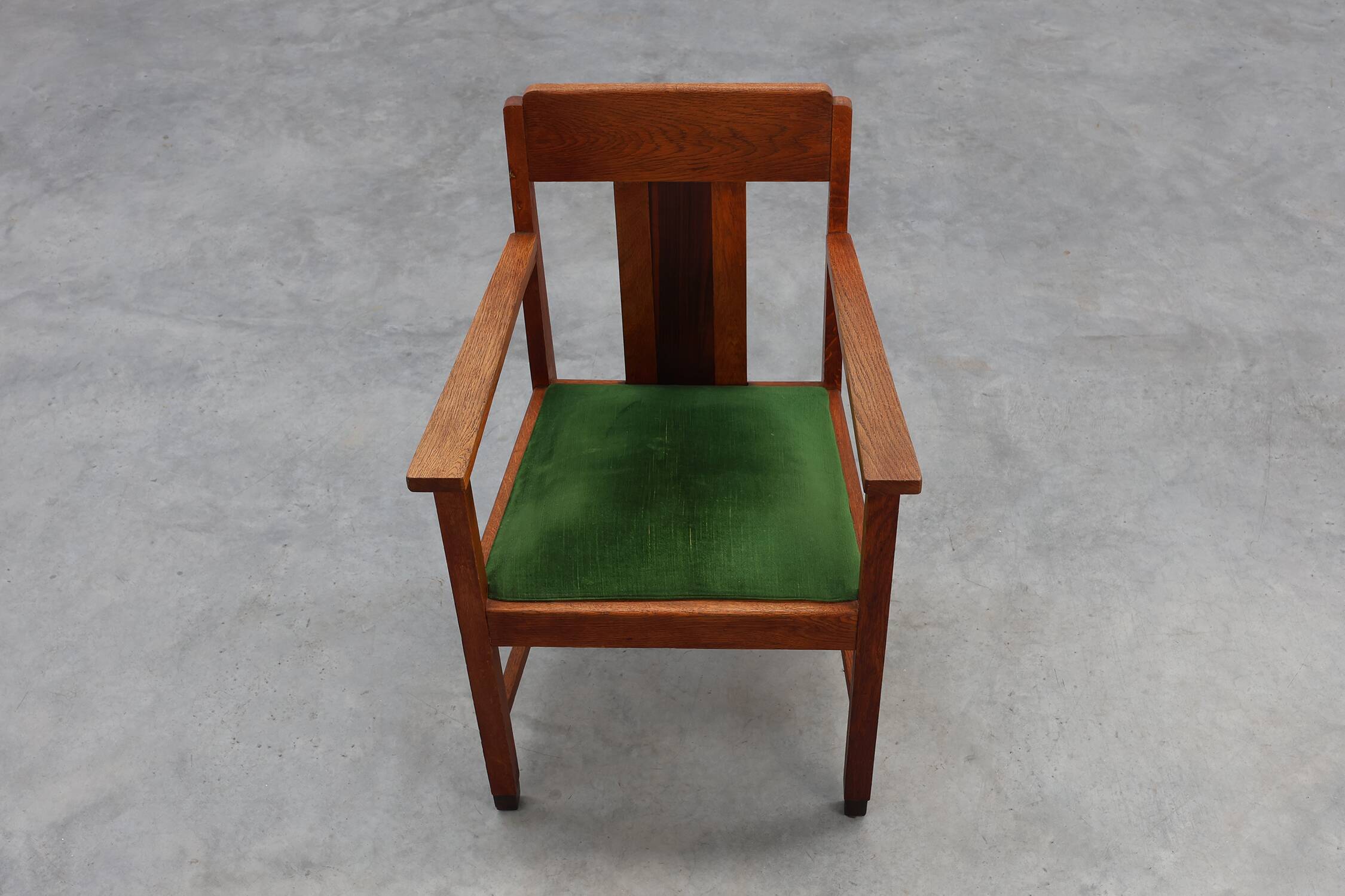 Amsterdamse school oak and velvet side chair, The Netherlands 1920s